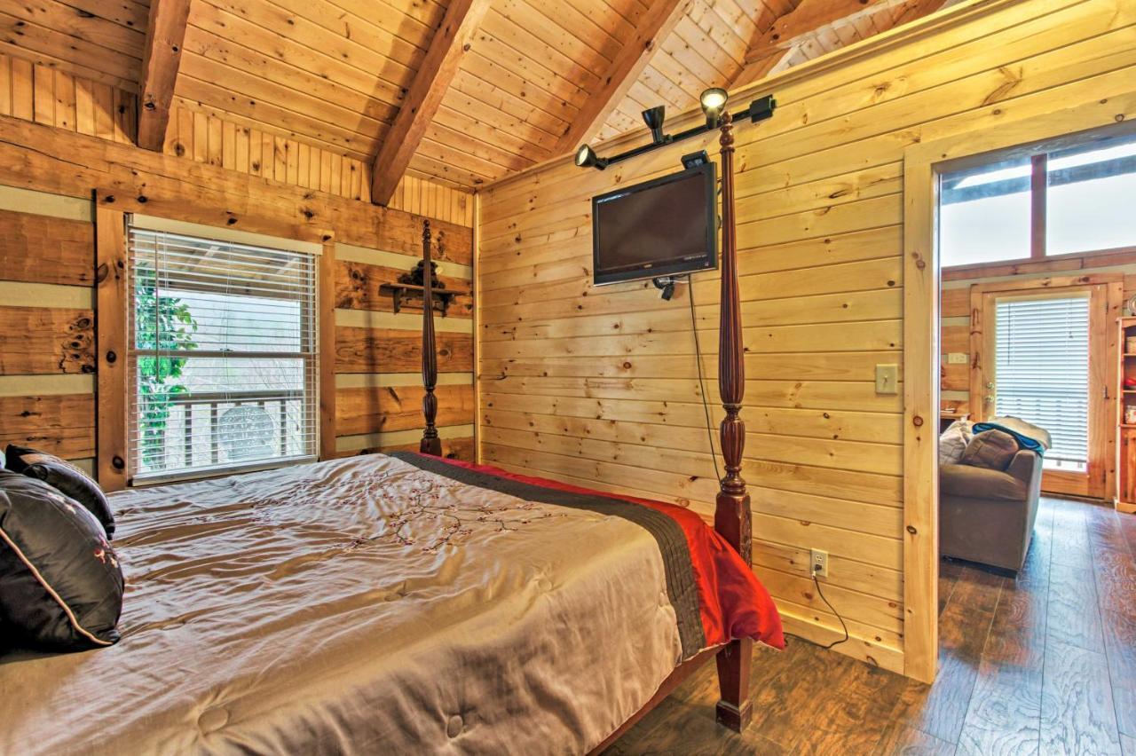 Sevierville Cabin With Private Hot Tub And Fireplace! Kültér fotó
