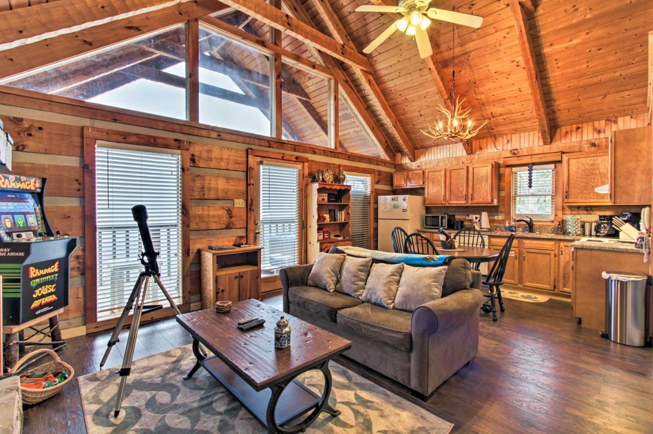 Sevierville Cabin With Private Hot Tub And Fireplace! Kültér fotó