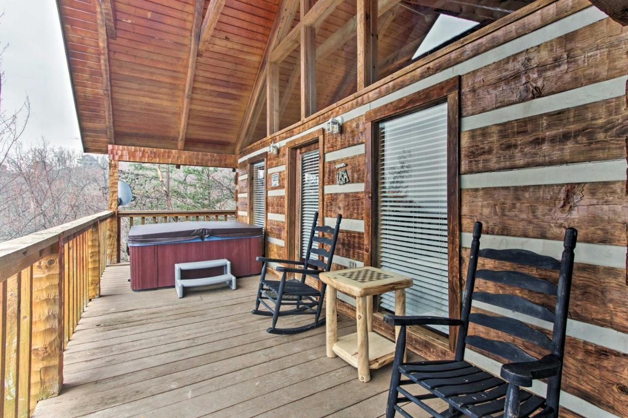 Sevierville Cabin With Private Hot Tub And Fireplace! Kültér fotó