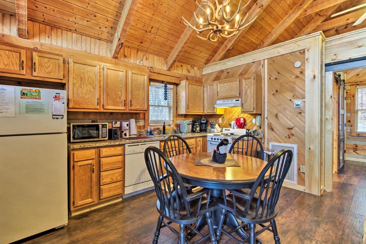 Sevierville Cabin With Private Hot Tub And Fireplace! Kültér fotó